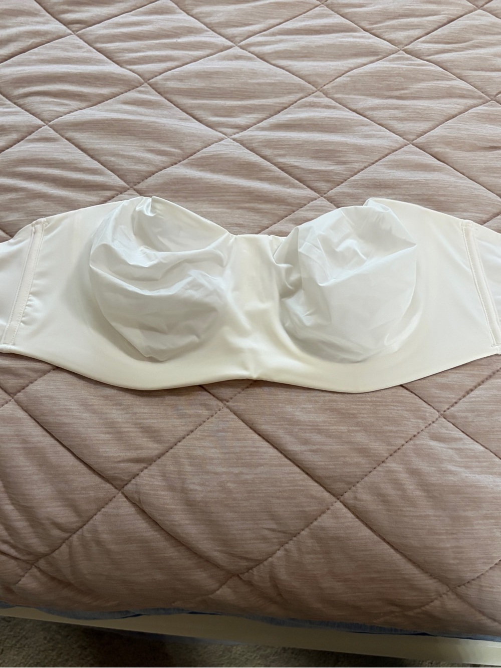 torrid White Strapless Seamless Bandeau Bra